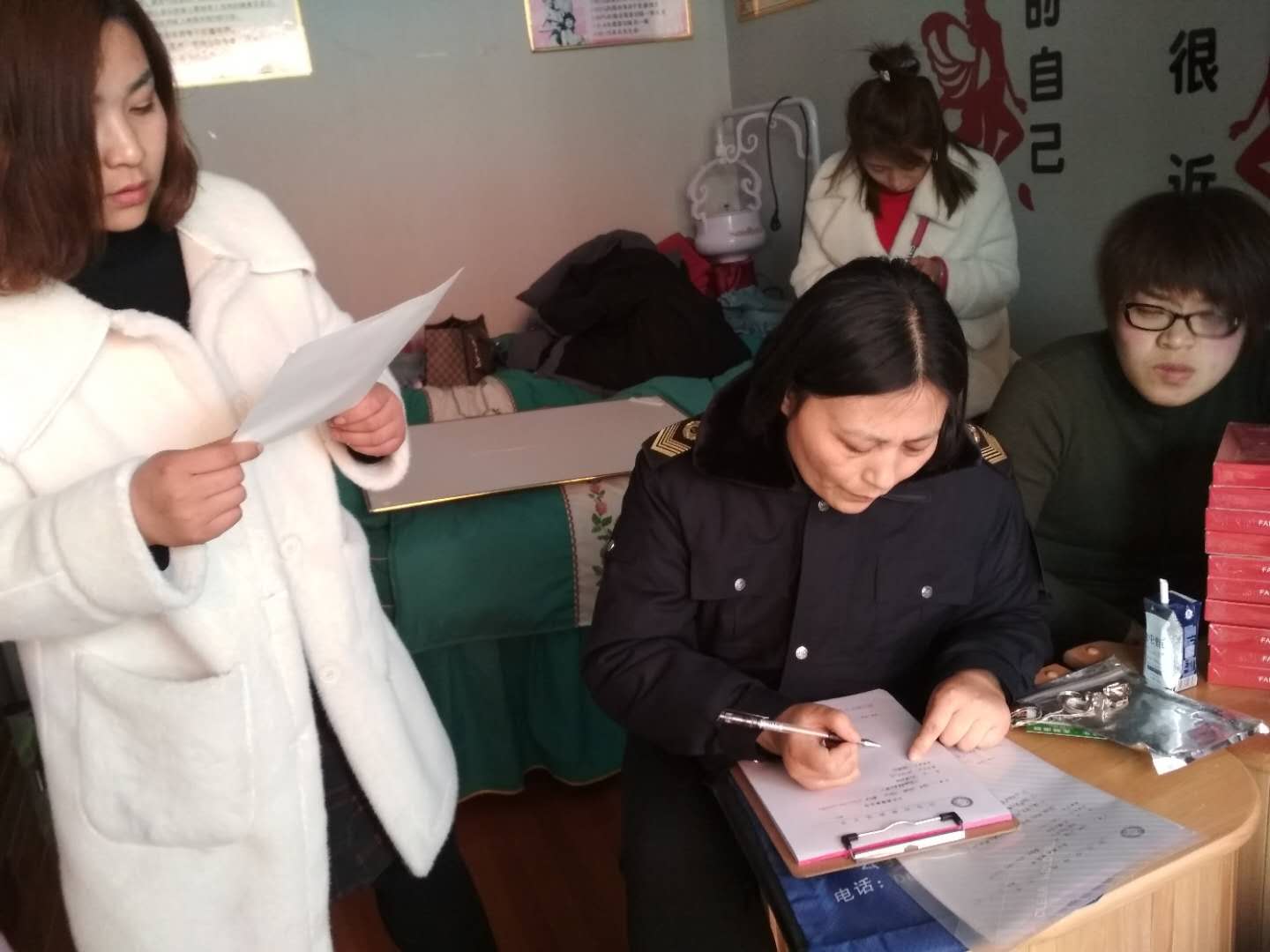 辛庄医院开展公共场所巡查活动